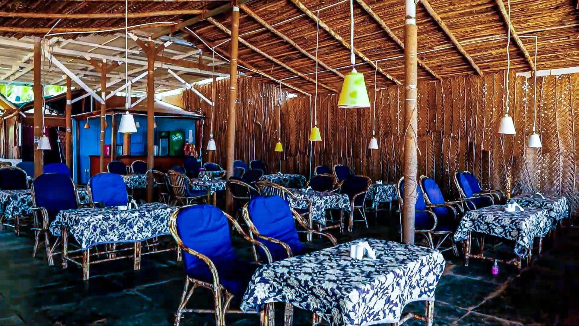 Om Sai Beach Huts Hotel อากอนดา ภายนอก รูปภาพ