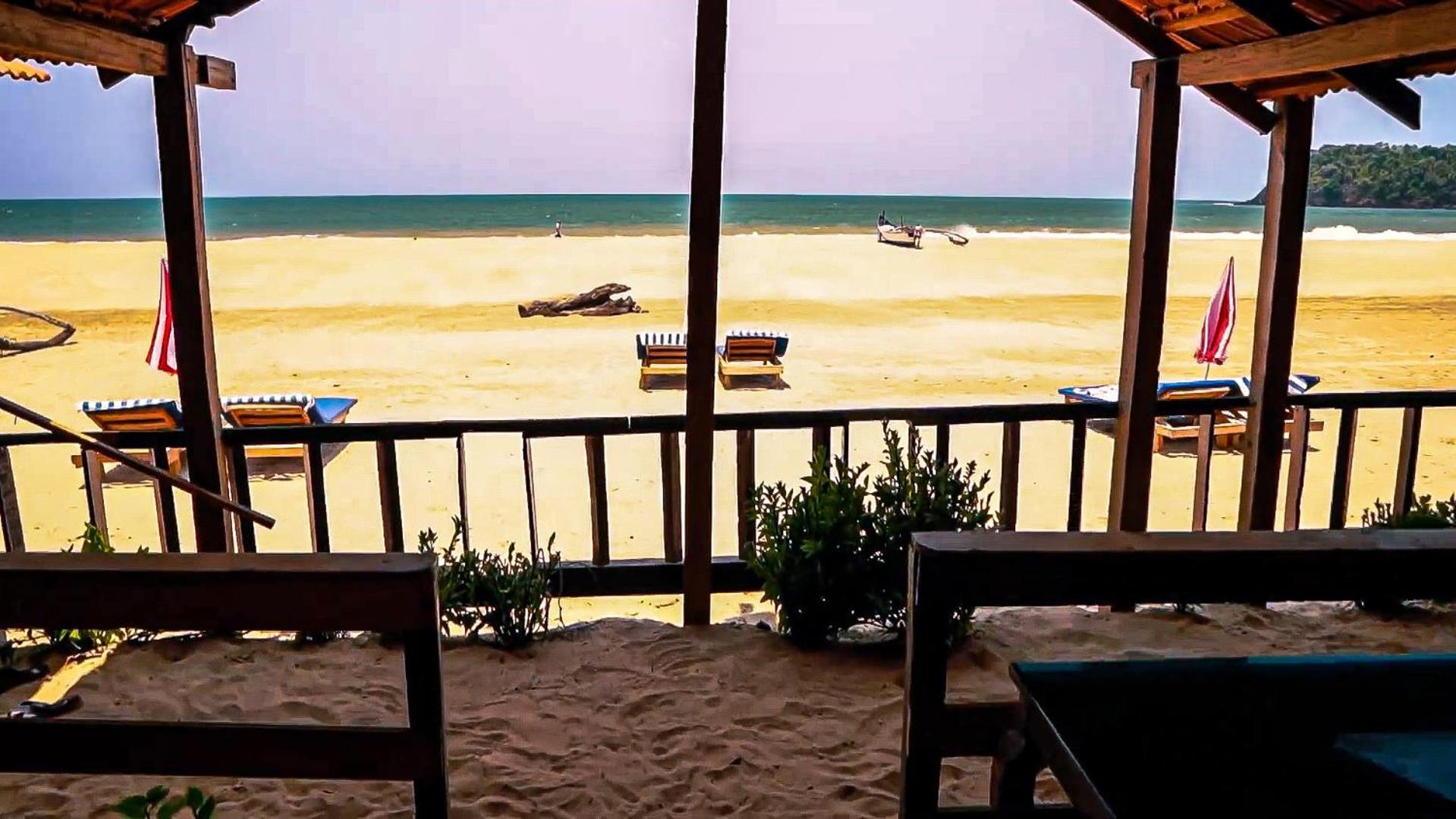 Om Sai Beach Huts Hotel อากอนดา ภายนอก รูปภาพ